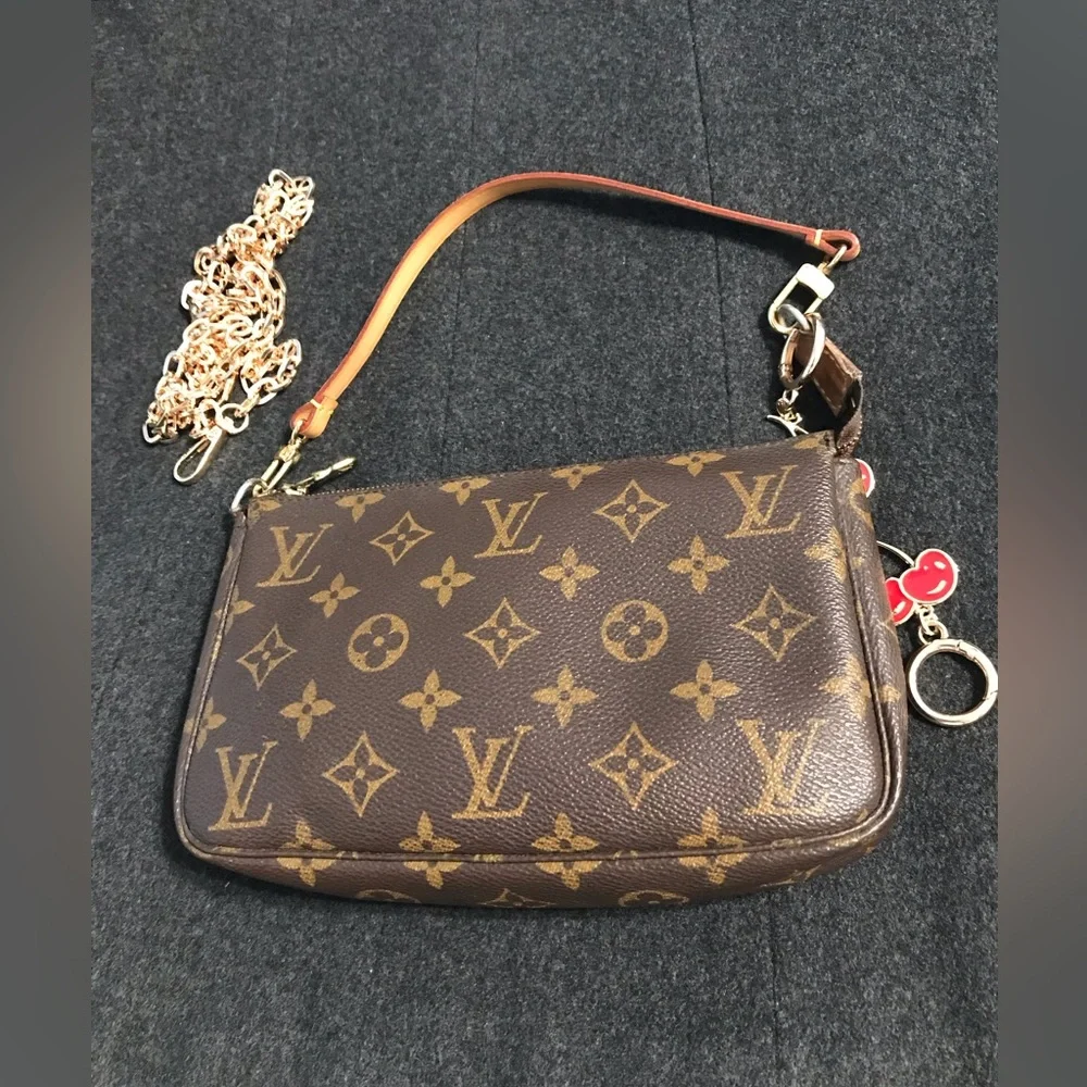 ✅LV Pochette Accessories HANDBAG
LOUIS VUITTON - Picture 11 of 13